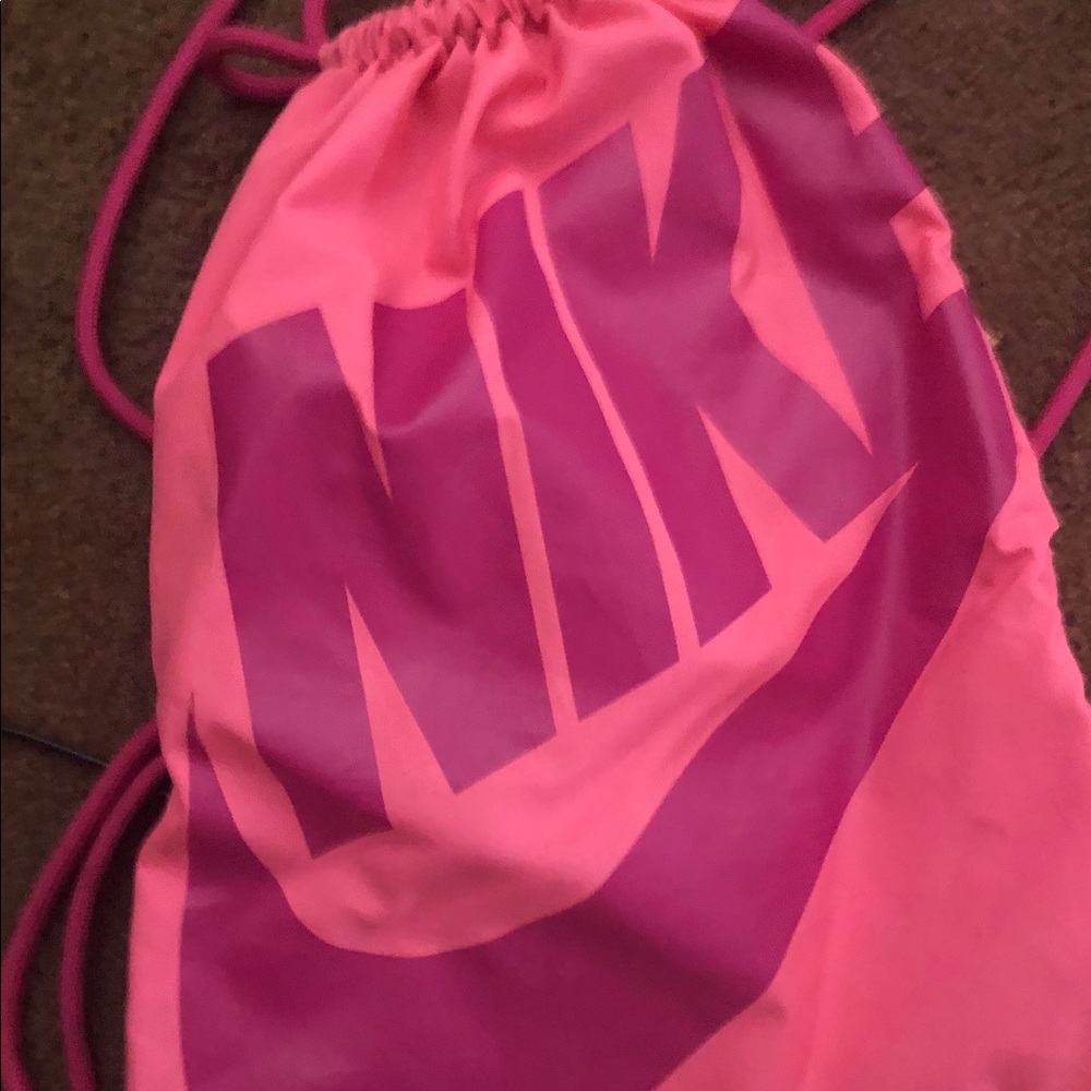NIKE GYM BAG